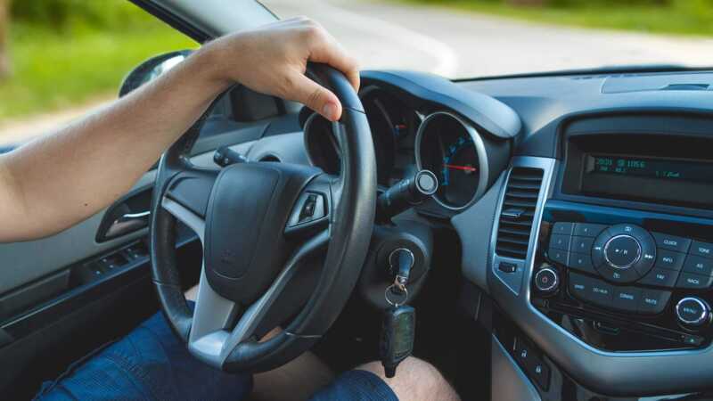 В Кызыле школьник угнал машину с автомойки