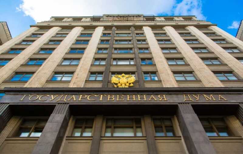 Госдума хочет вернуть проверки бизнеса после массового отравления салатами в Москве