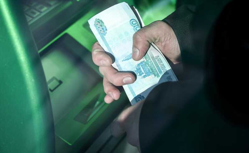 В Челябинской области мужчина набрал кредитов и перевел все деньги мошенникам