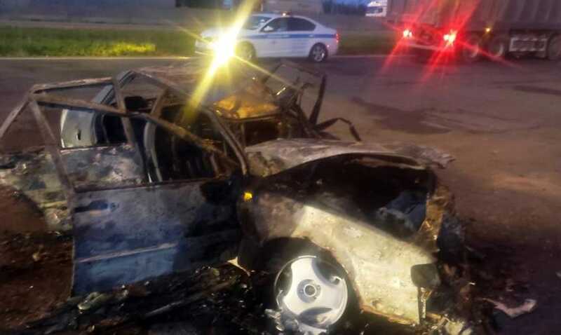 Водитель сгорел в собственном авто после ДТП на трассе в Ленобласти