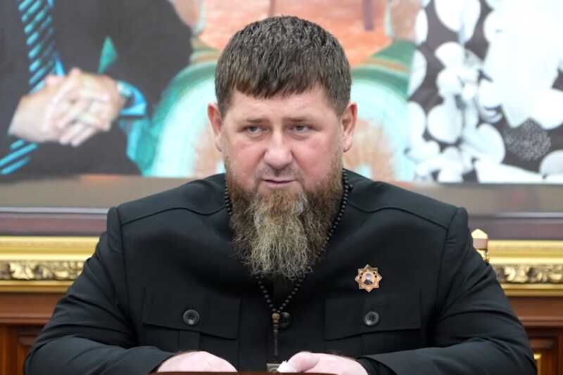 Кадыров отреагировал на введение санкций против его матери