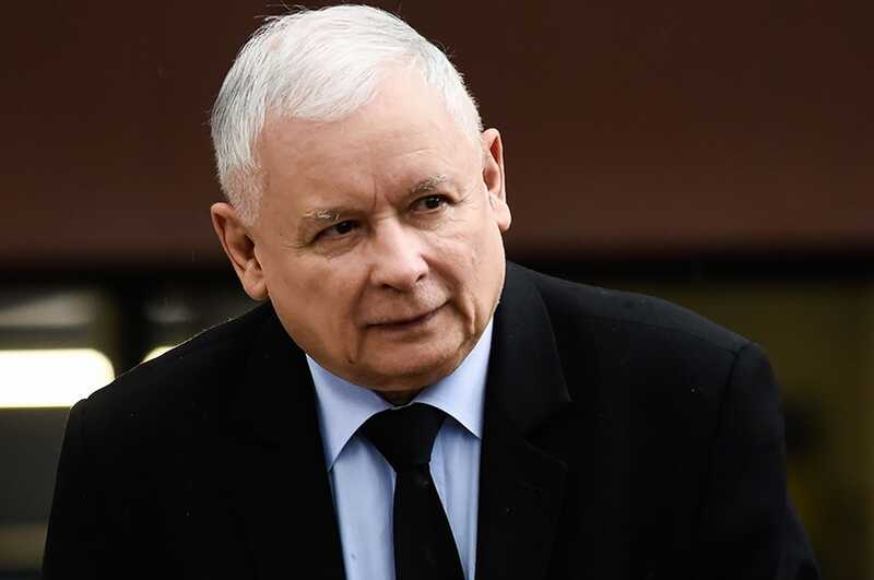 Бывшую правящую партию Польши обвиняют в связях с Кремлем