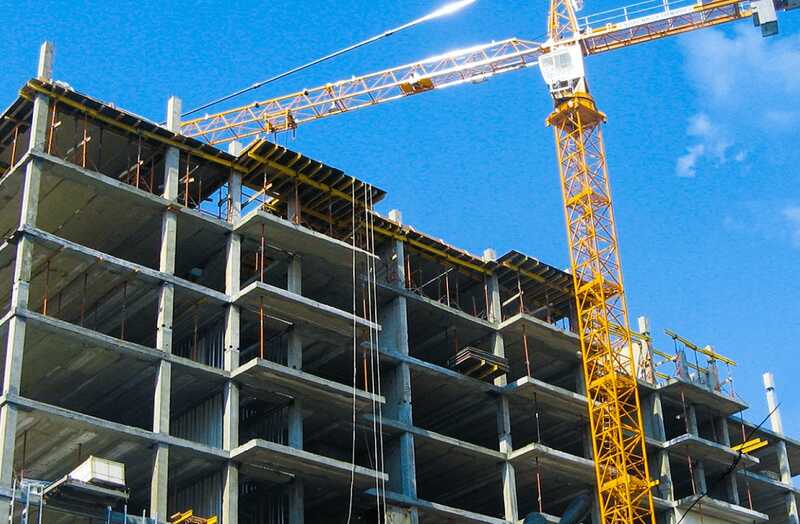 Следователи начали проверку гибели монтажника на стройке в Новосибирске