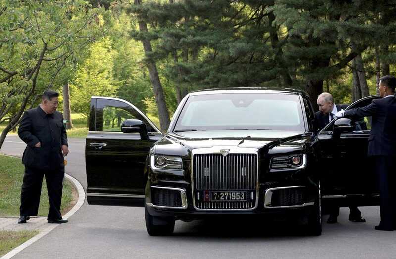 Путин подарил Ким Чен Ыну машину Aurus с южнокорейскими деталями