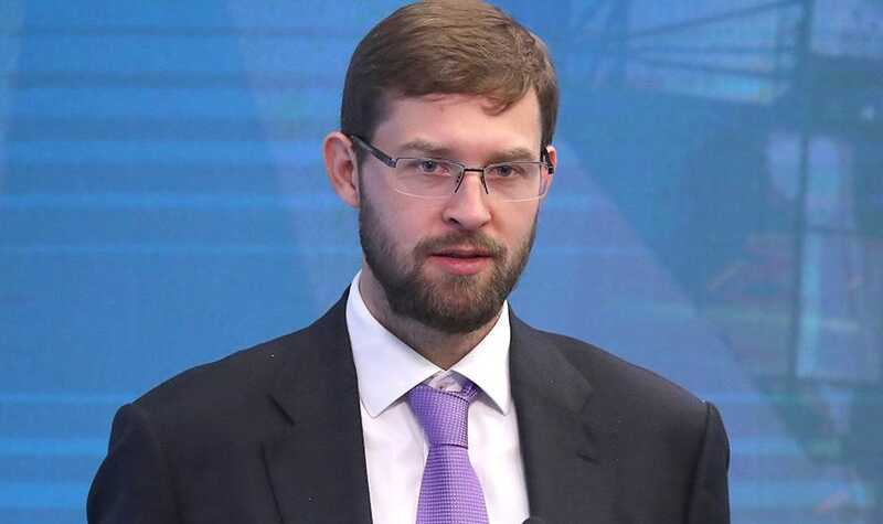 Тимур Турлов работает насосом для вывода денег из России