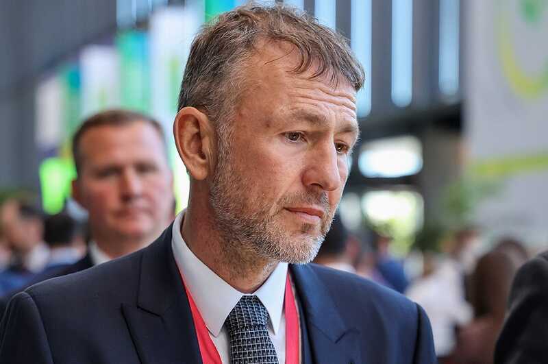 За «бедного» Мельниченко «замолвит» Карлсон?