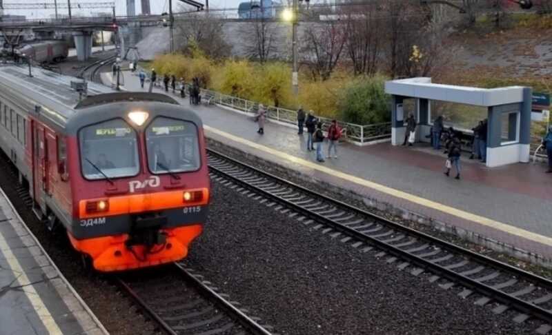 В Ростовской области женщина попала под поезд