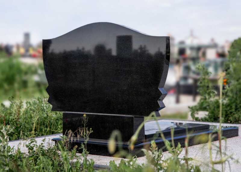В Кемеровской области подростки разромили кладбище