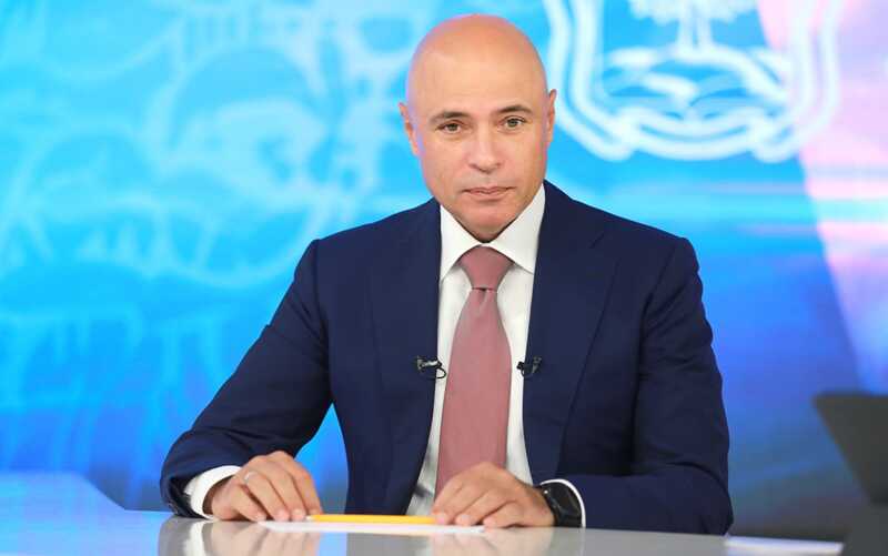 Тройка Артамонова "мчится" в Совет Федерации