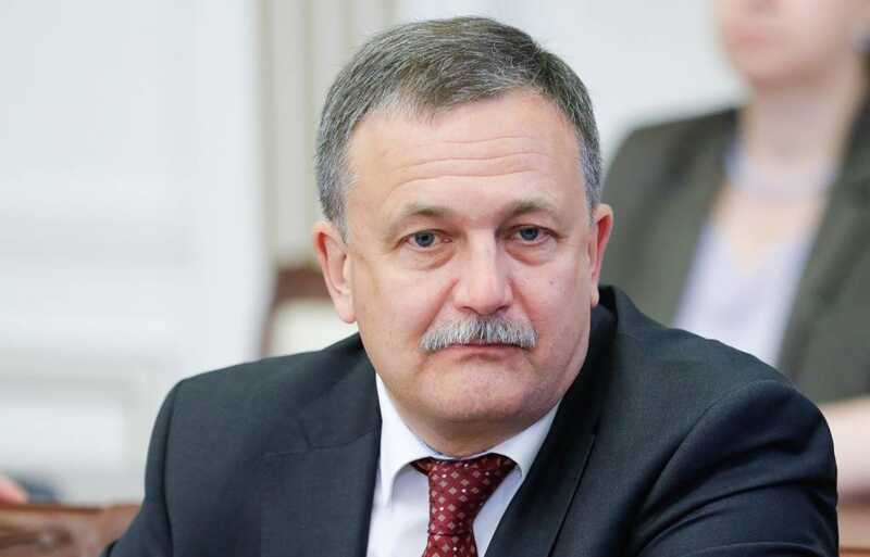 Замглавы ФТС Руслан Давыдов замешан в контрабанде и распиле средств на модернизацию ТЛЦ