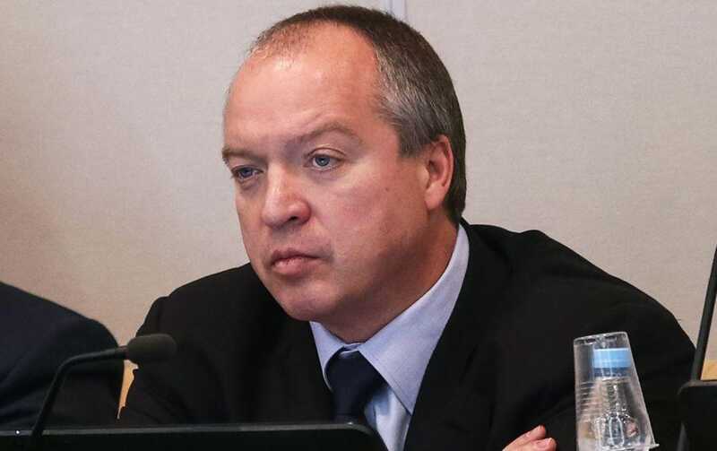 Олигарх-депутат ГД РФ против многодетного горняка