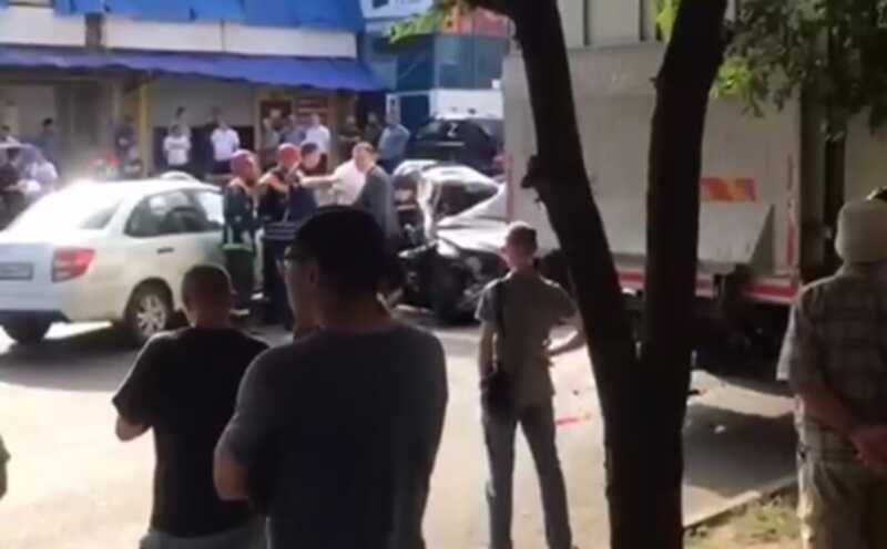В Кореновске прошёл марш после нападения курдской диаспоры на правых активистов