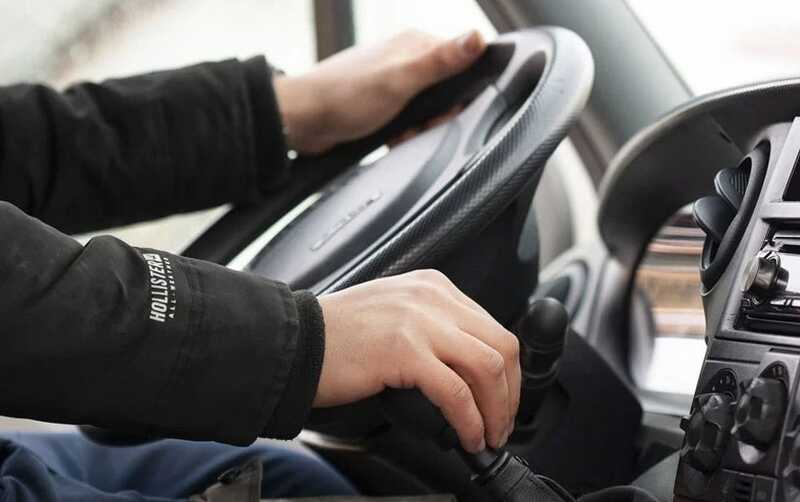 Водитель-мигрант вышвырнул из автобуса женщину-инвалида