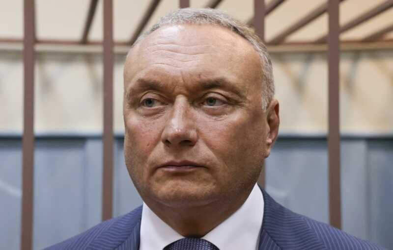 Тюремный день рождения сенатора Савельева