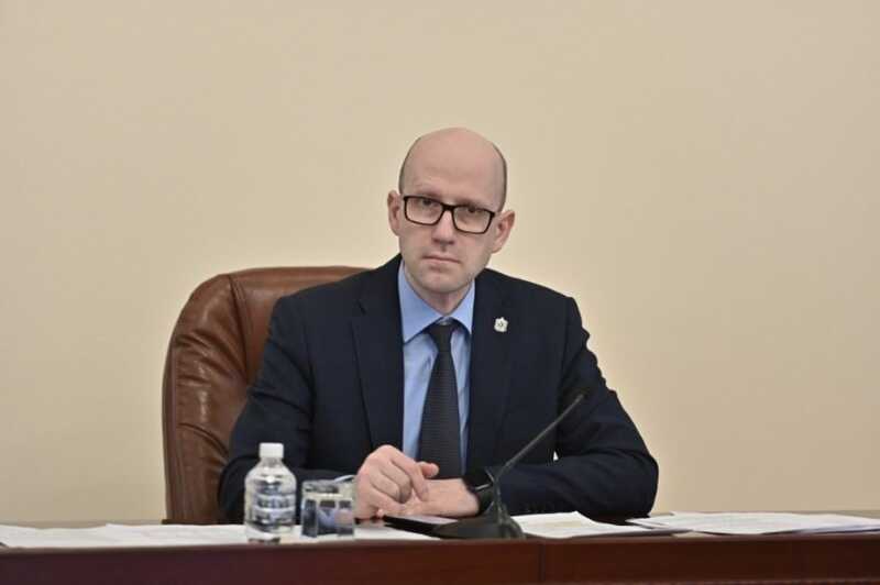 Вопросы к вице-губернатору Хабаровского края Евгению Никонову копились годами
