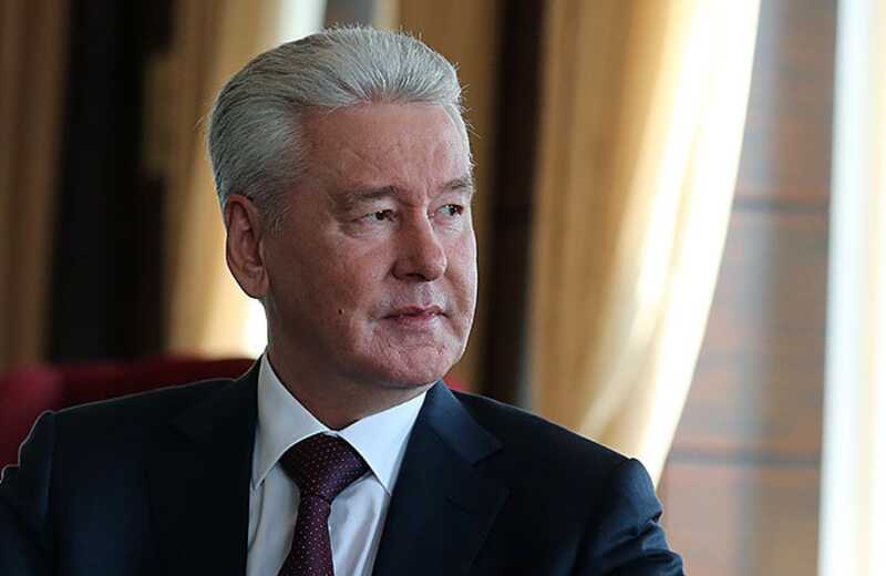Сергей Собянин будет перекладывать плитку в Москве до конца жизни