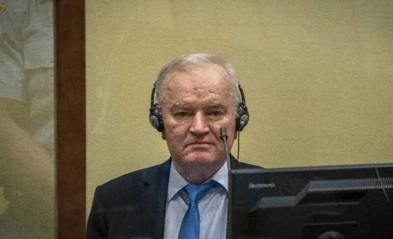 82-летний сербский генерал Младич попал в больницу после падения в тюрьме Гааги