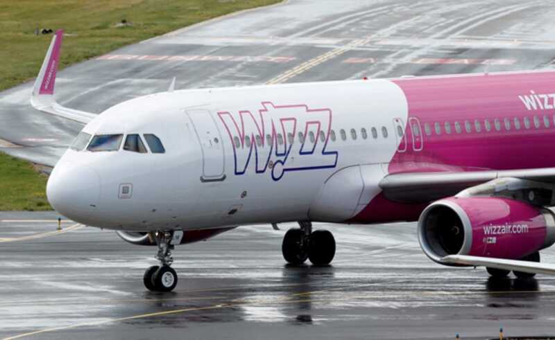 Пассажиры рейса Wizz Air застряли в Белграде без жилья и питания