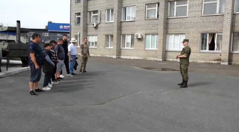 В Красноярске образовались «очереди добровольцев» для контракта с Минобороны