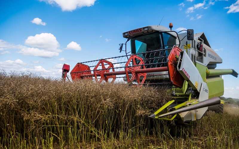 Продажа сельхозтехники без спроса стремительно снижается