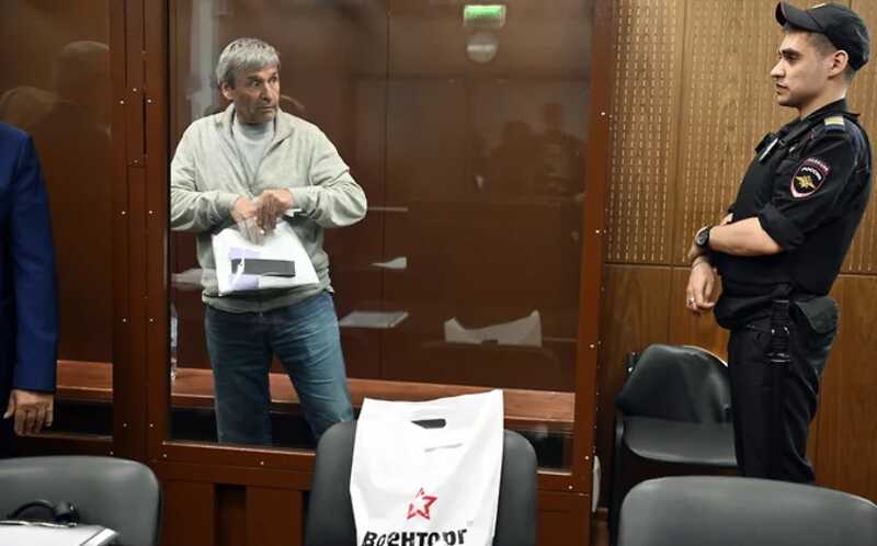 Владимиру Павлову не удалось вырваться на волю