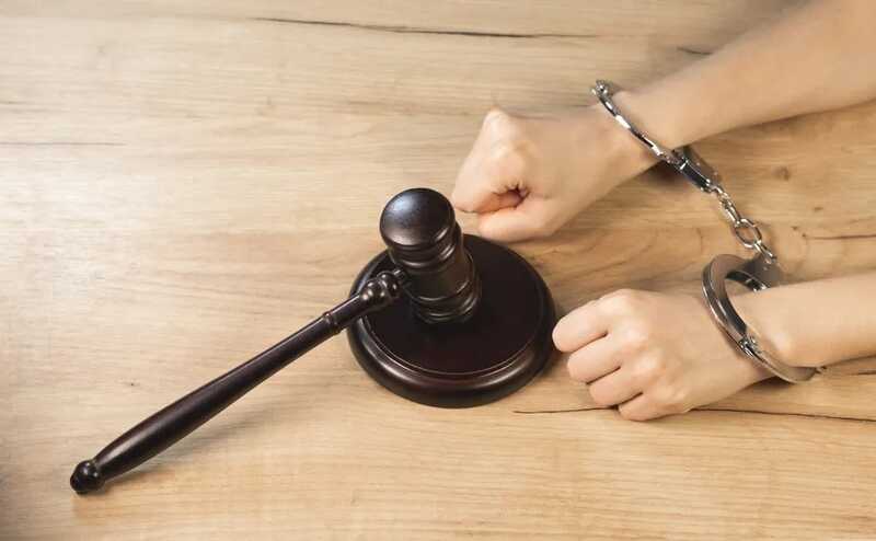 Доцента академии психологии и педагогики ЮФУ приговорили за взяточничество