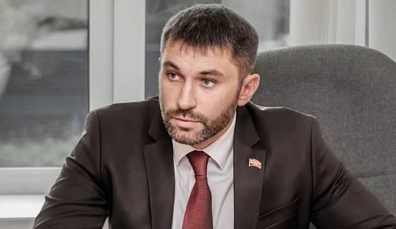 Кузбасский единоросс скрывает свои часы