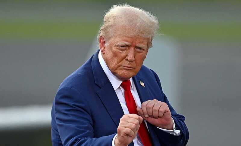 Трамп потребовал отставки и импичмента Камалы Харрис
