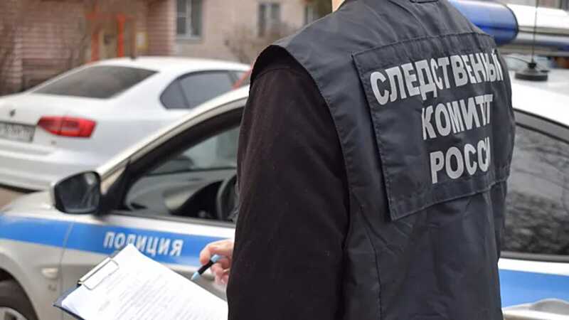 В Петербурге обнаружили тело мужчины в диване