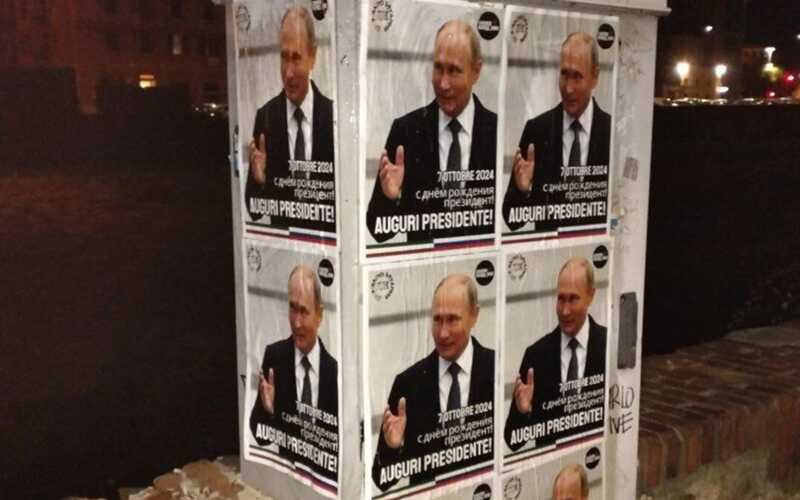 Появились кадры листовок с поздравлениями Путину на улицах Италии
