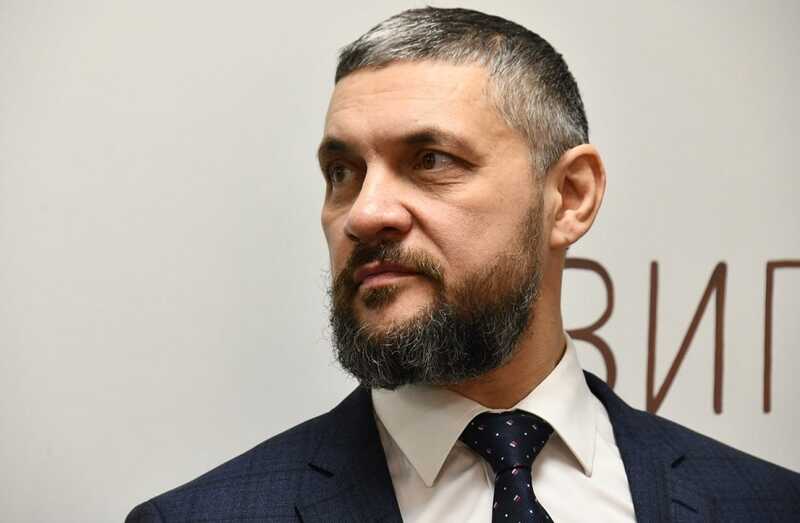 Губернатор Александр Осипов удивил странным жестом по отношению к начальнице лесничества