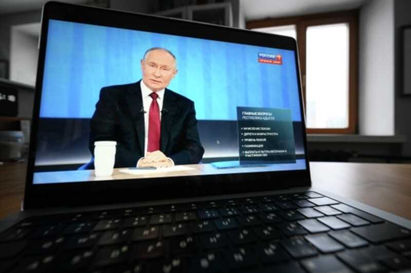 В детских садах детям демонстрируют прямую линию с Путиным