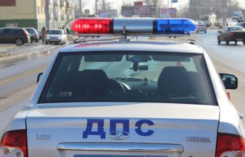 Пьяный военный в Благовещенске пытался протаранить полицейскую машину