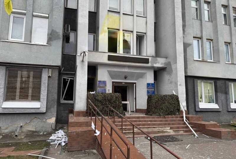 В украинском городе Ровно произошел взрыв в здании военкомата