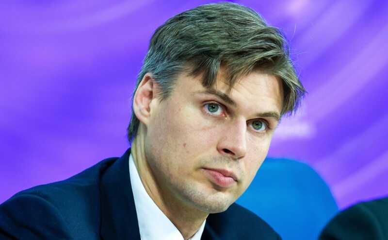 Баканов в Роскосмосе: обсуждение новых схем проведения тендеров и финансовых операций