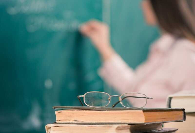 В Омске учитель физкультуры вынужден преподавать русский язык из-за дефицита кадров
