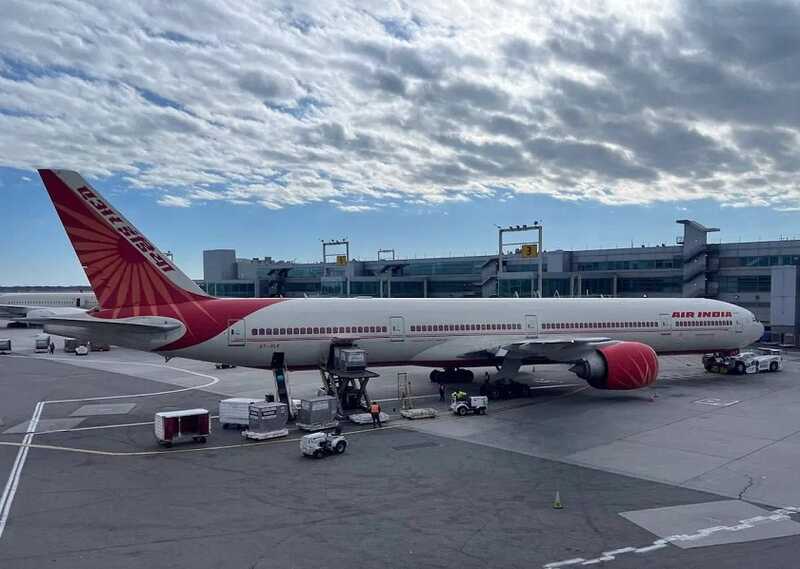 Проблемы с туалетами вынудили рейс Air India вернуться в аэропорт