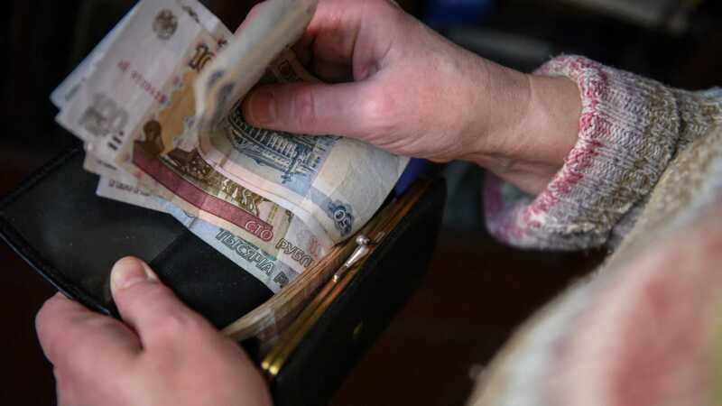 Прохожая женщина спасла пенсионерку от обмана мошенников в Москве