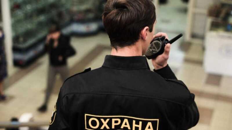 В Купчино работник магазина напал на несовершеннолетнего