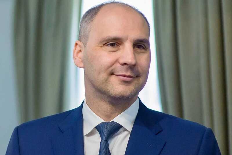 Назначение Дениса Паслера: что ждет Свердловскую область при «человеке Вексельберга»?