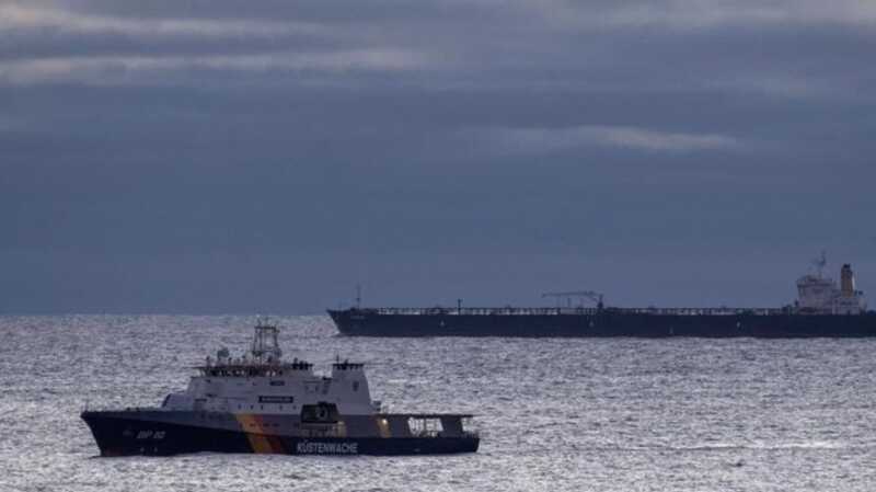 Германия конфисковала российский танкер, перевозивший нефть стоимостью более 40 миллионов долларов