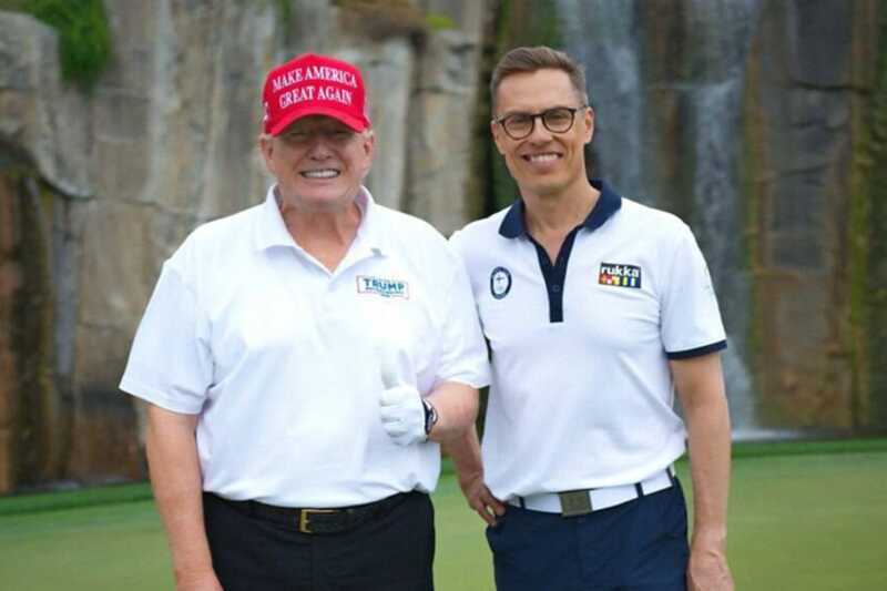 Трамп поиграл в гольф с президентом Финляндии Александром Стуббом