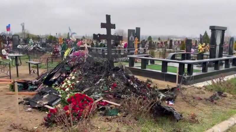 В Крыму уничтожили и подожгли могилу корреспондента «Известий» Федорчака