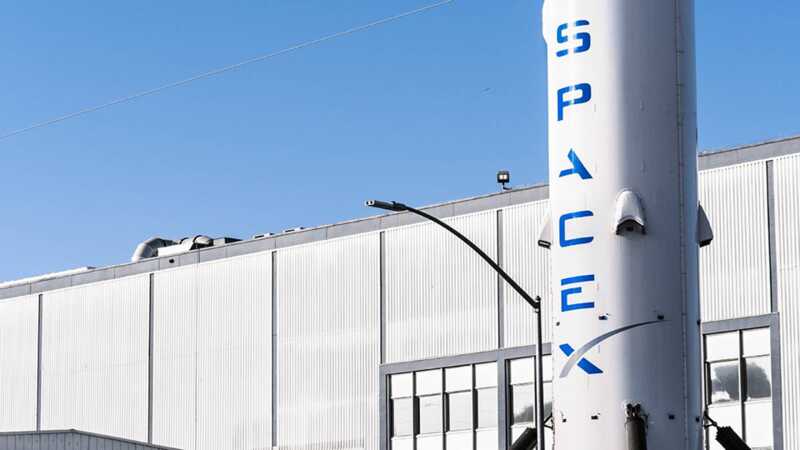 SpaceX осуществила запуск космических туристов в первый рейс над полюсами Земли