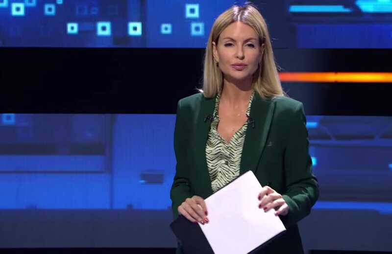 Телеведущая «Матч ТВ» случайно травмировала себе лицо ракеткой