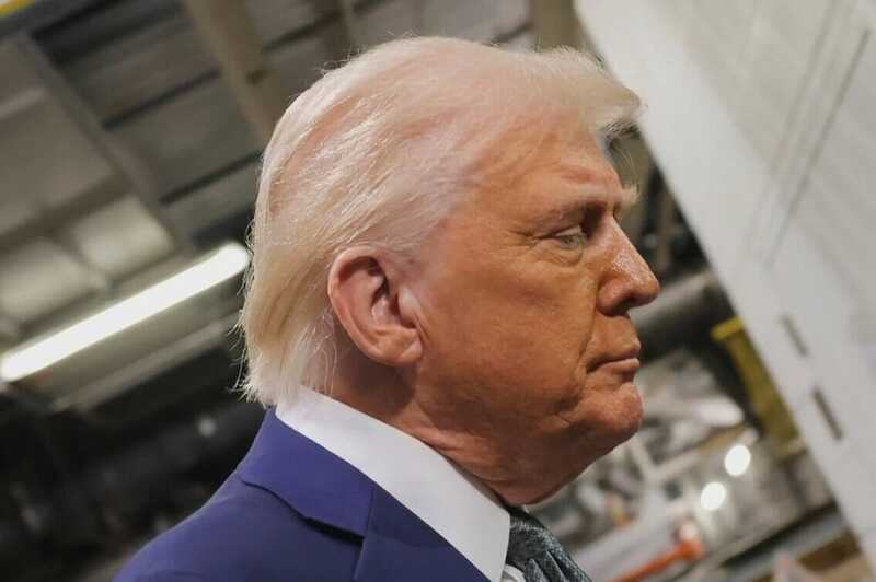 Трамп снова заговорил об объединении с Канадой: канадцы протестуют
