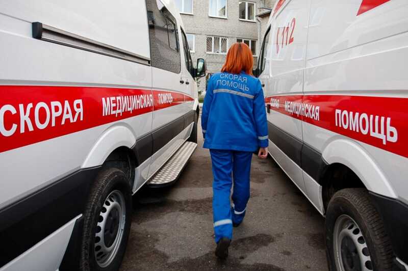 В Санкт-Петербурге школьница упала сквозь потолок в торговом центре