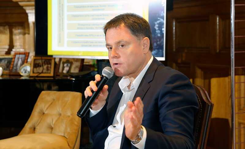 Офшоры Андрея Рябинского связывают с семьей экс-губернатора Владимира Груздева