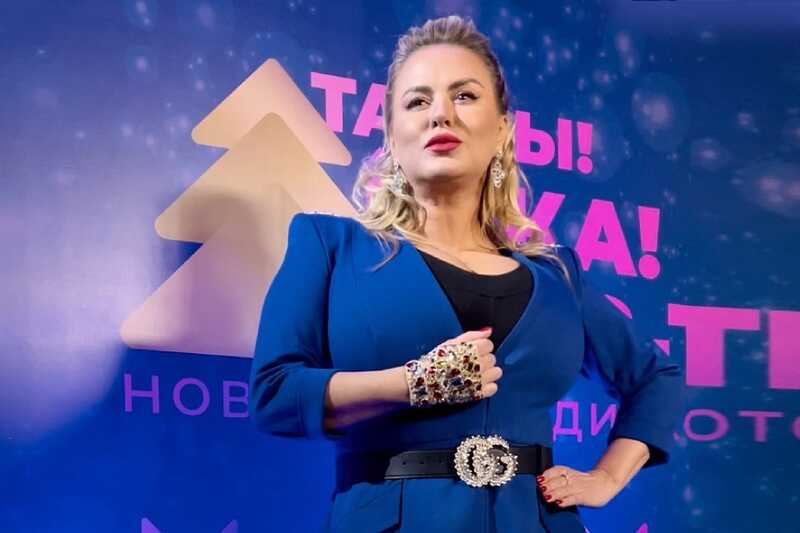 Анна Семенович приболела и показала, как выглядит без макияжа