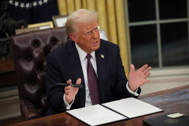 Трамп издал указ, чтобы увеличить напор воды в душевых в США